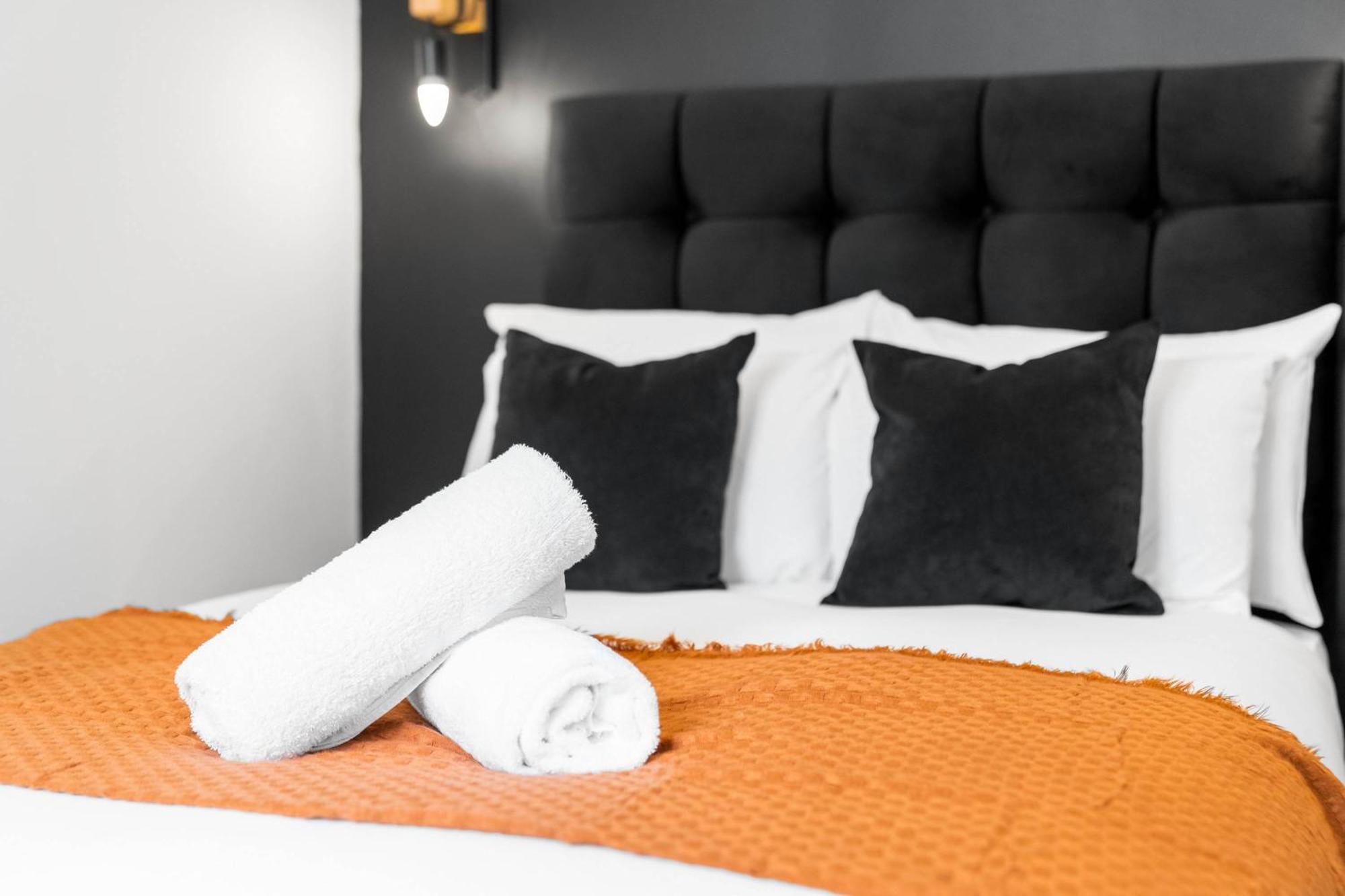 Stylish Apartment - Free Wifi & Netflix - On Street Parking - Double Bed - 49Ag Rowley Regis Екстериор снимка